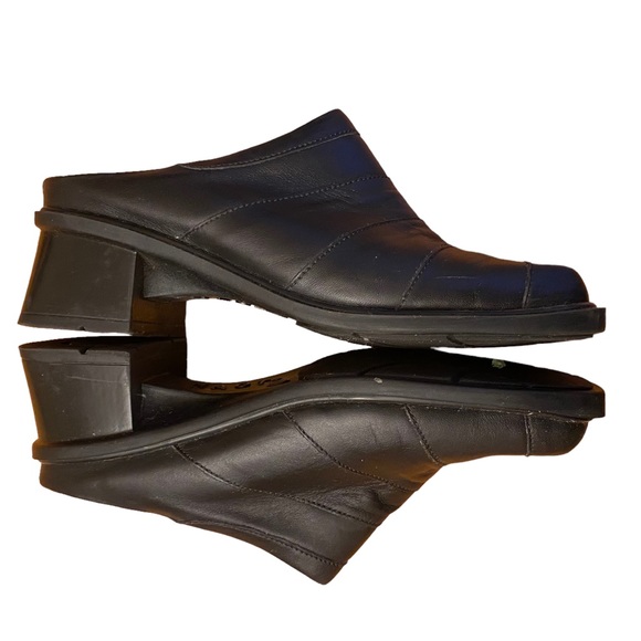 Naot Black Leather Slip On Mule Clogs Women’s EU 38 - Picture 6 of 7